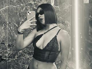 SienaReign Blowjob XXX Cams - Photo 4/21