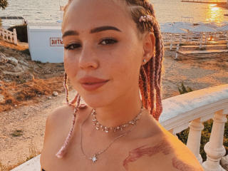 AmyyGlad Webcam Porno Live - Photo 10/15