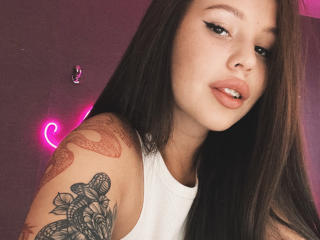 AmyyGlad Webcam Porno Live - Photo 9/15
