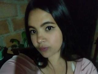 EmilyXGrace Boobs Liveshow - Photo 9/17