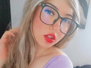SusanMonroy Blowjob XXX Cams - Photo 12/21