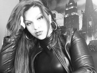 SkylarDesire Blowjob XXX Cams - Photo 5/21