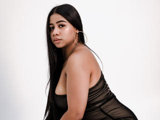 SofiFoxy69 Blowjob XXX Cams - Photo 8/21