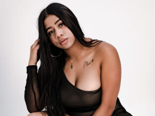 SofiFoxy69 Blowjob XXX Cams - Photo 7/21