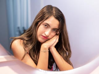 DaniMontolla live cam model at XLoveCam