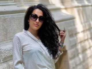 SexyMirra live cam model at XLoveCam