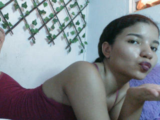 SexLaddy Blowjob XXX Cams - Photo 6/19