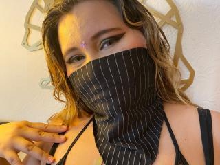 SalmaAzaman Blowjob XXX Cams - Photo 16/21