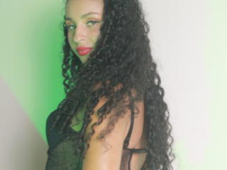 Zalay MILF Live - Photo 9/21