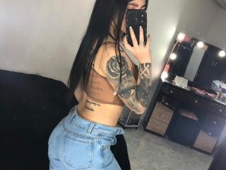 ViolettaSquirt Baise Anal - Photo 9/21