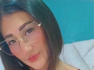 SharisWillian Blowjob XXX Cams - Photo 21/21