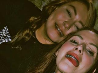EstefanyandCamila Seins Liveshow - Photo 11/19