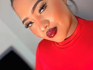 AuroraRossx live cam model at XLoveCam