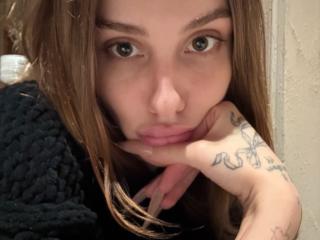 SensualMila Blowjob XXX Cams - Photo 12/21
