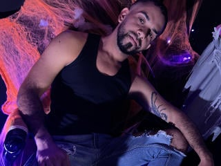LoboSexS live cam model at XLoveCam