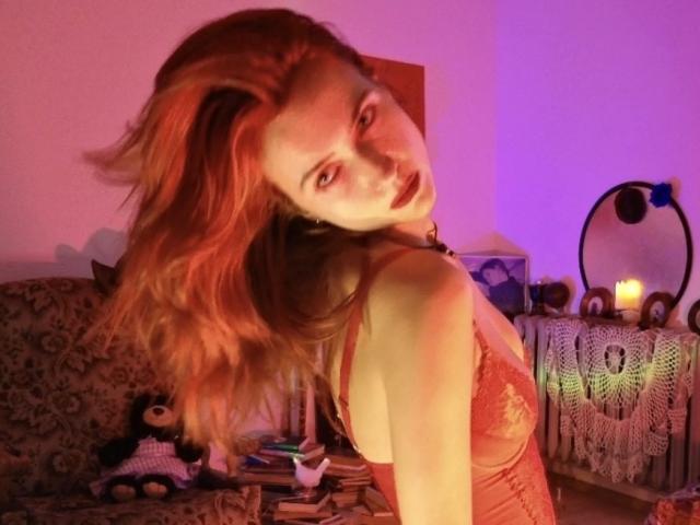 CosmoAngy — live cam photo 6