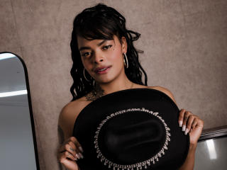 EmmaEbony Boobs Liveshow - Photo 8/21