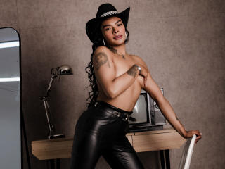 EmmaEbony Boobs Liveshow - Photo 7/21