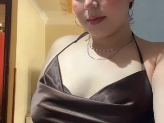 AdelaTaylor Webcam Porno Live - Photo 11/21