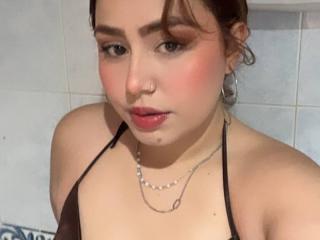 AdelaTaylor Webcam Porno Live - Photo 10/21