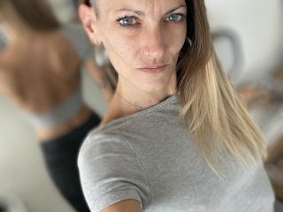 DaneeSoHot Amateur Live Webcam - Photo 9/21