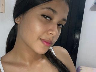 GenesisIsis live cam model at XLoveCam