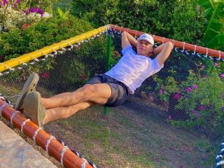 Watch PelipeS live on cam on XLoveCam