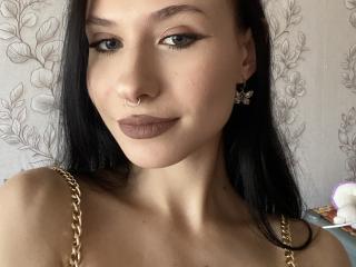 Watch KisaLissa live on cam on XLoveCam