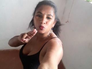 Berdonne69 live cam model at XLoveCam