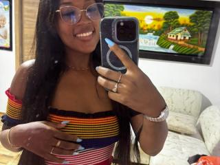 Watch TaniaDoux live on cam on XLoveCam
