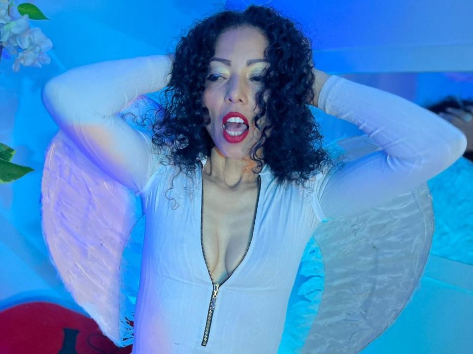 BrendaLive — live cam photo 4