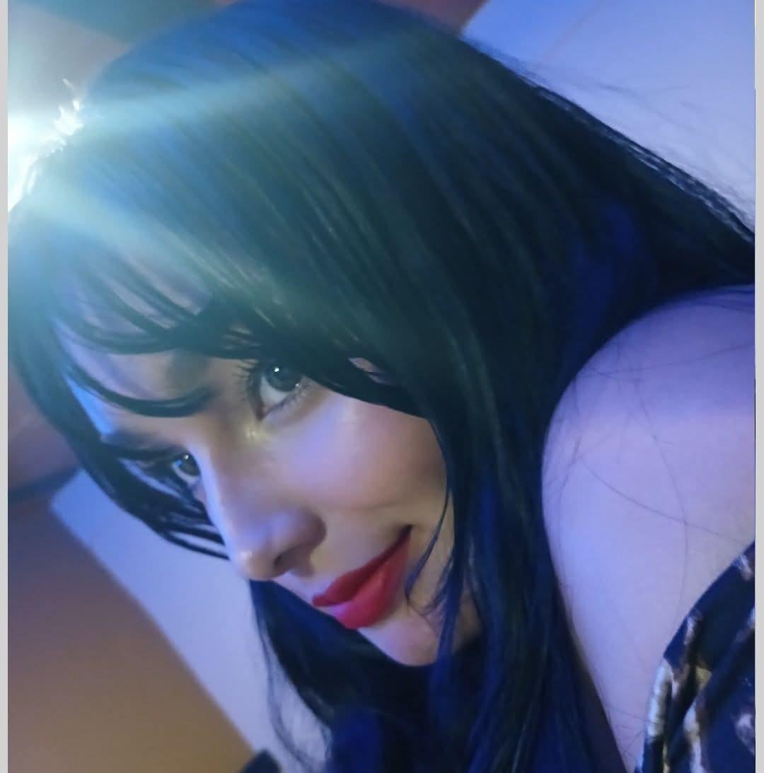 AngelaQ from XLoveCam