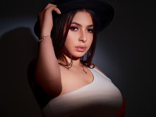 VanessaClose Image Gallery