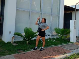 SamantaGreen Blowjob XXX Cams - Photo 19/20