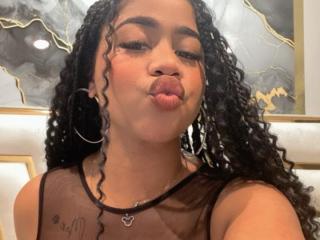 SofiFoxy69 Blowjob XXX Cams - Photo 8/21