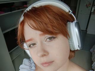 Watch HoneyErica live on cam on XLoveCam