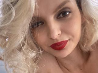 DouceAmelia Amateur Live Cam - Photo 21/21