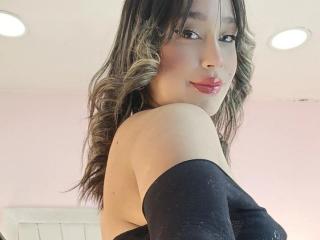 SharaaMiller Blowjob XXX Cams - Photo 8/21