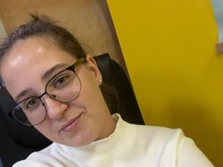 BellGabi live cam model at XLoveCam