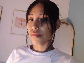 SkinnyNeighbour Blowjob XXX Cams - Photo 9/10