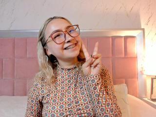 AlanaLeBlanc Webcam Porno Live - Photo 18/21