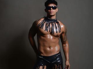Watch XerosCl live on cam on XLoveCam