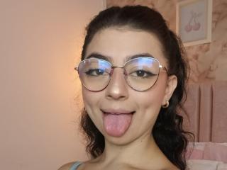 AnntonellaWatson Webcam Porno Live - Photo 9/21