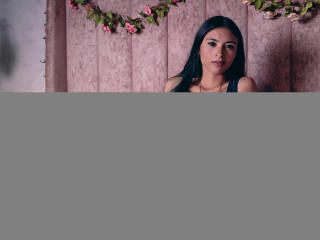 AlanaMoore live cam model at XLoveCam
