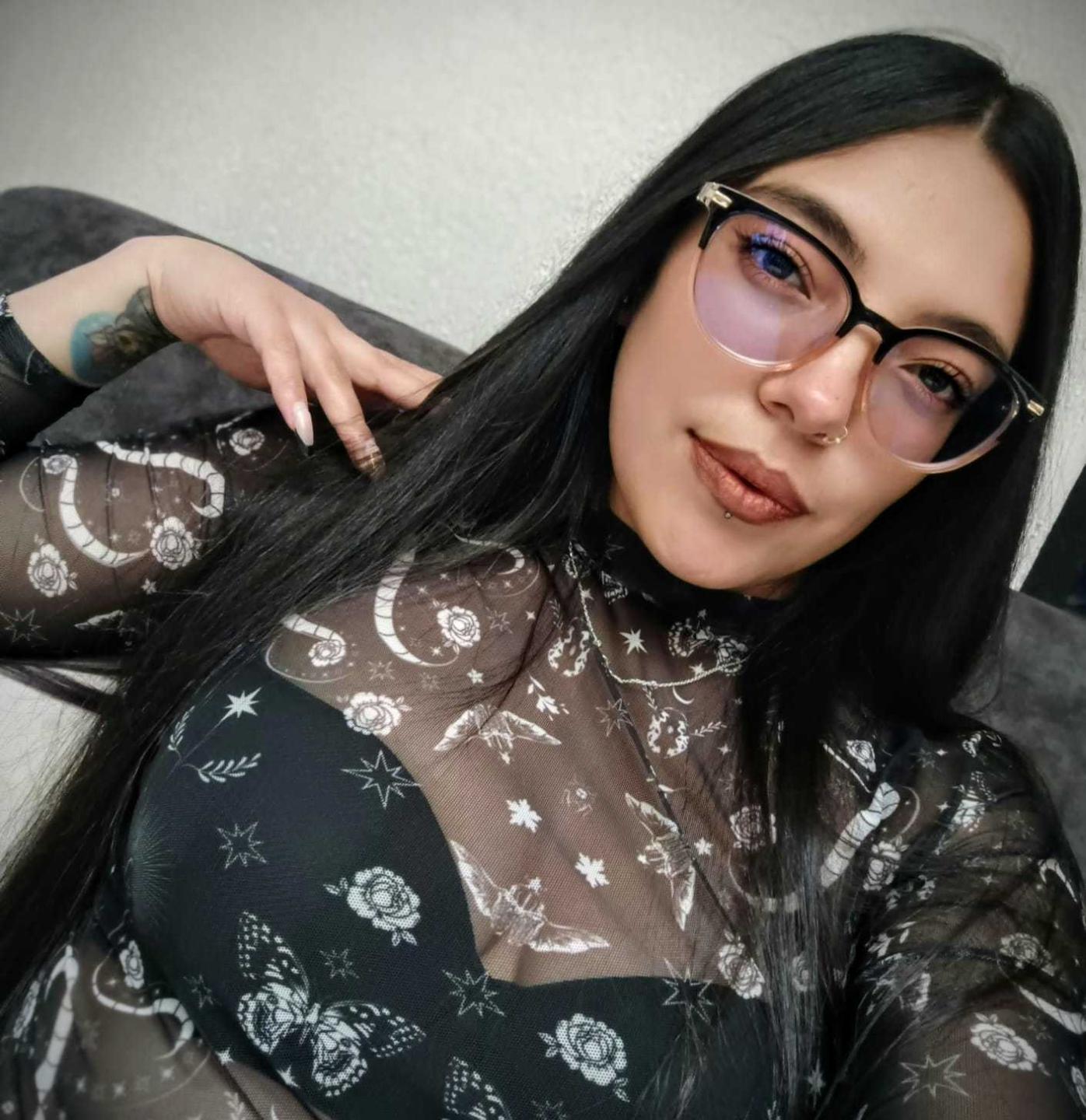 Mavis69 from XLoveCam