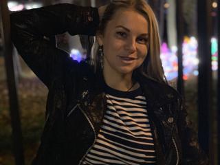 BelleLisaG Live Cam Porn - Photo 14/21