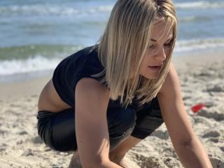BelleLisaG Live Cam Porn - Photo 4/21