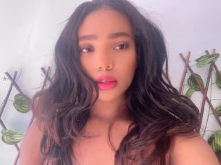 Watch DiannaX69 live on cam on XLoveCam