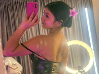 AlessiaFerry Webcam Porno Live - Photo 10/21