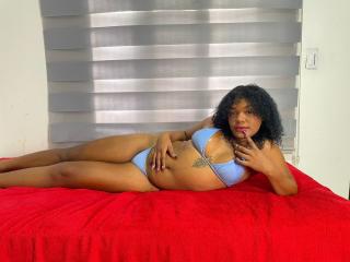 BigAssXx69 live cam model at XLoveCam